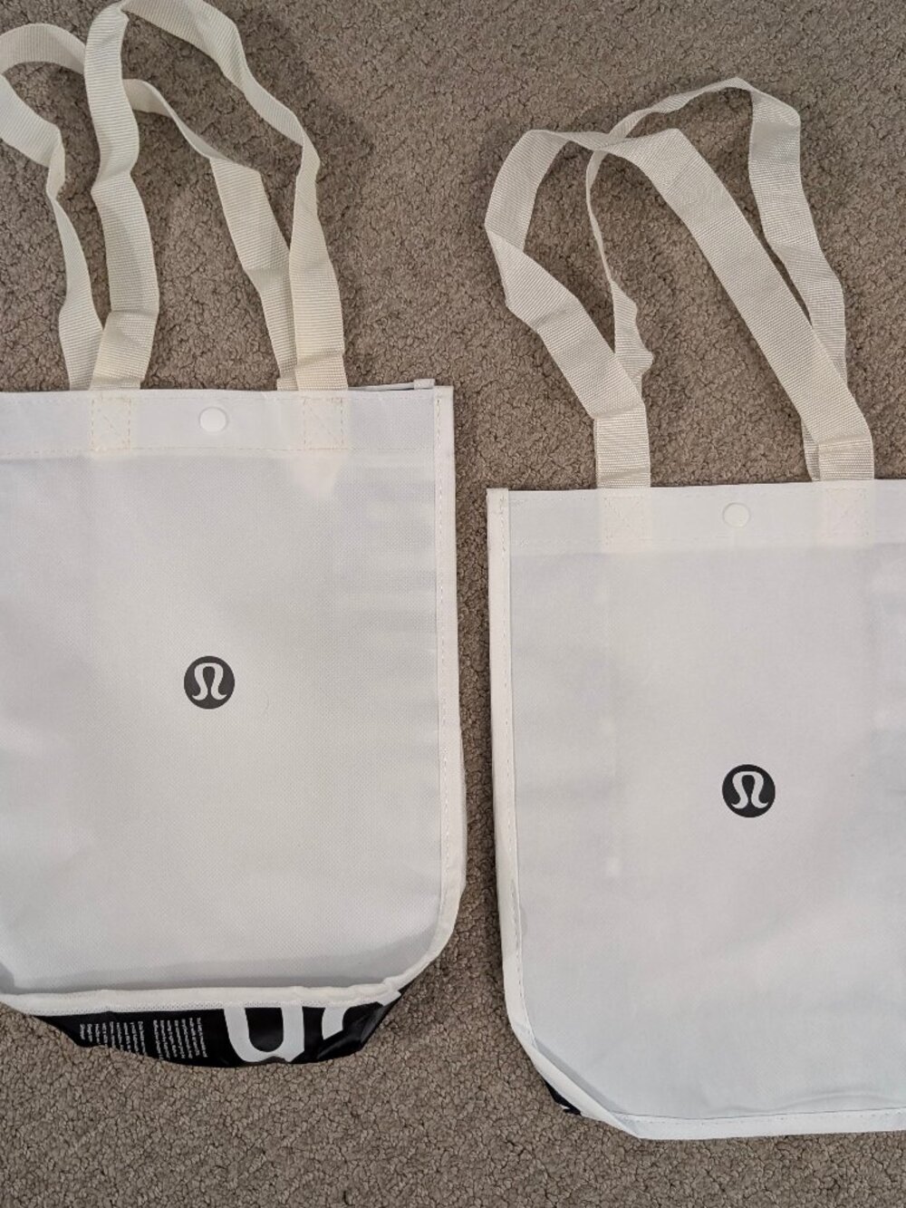 Lululemon Reusable Mini Shopping Bag - set of 2 in white